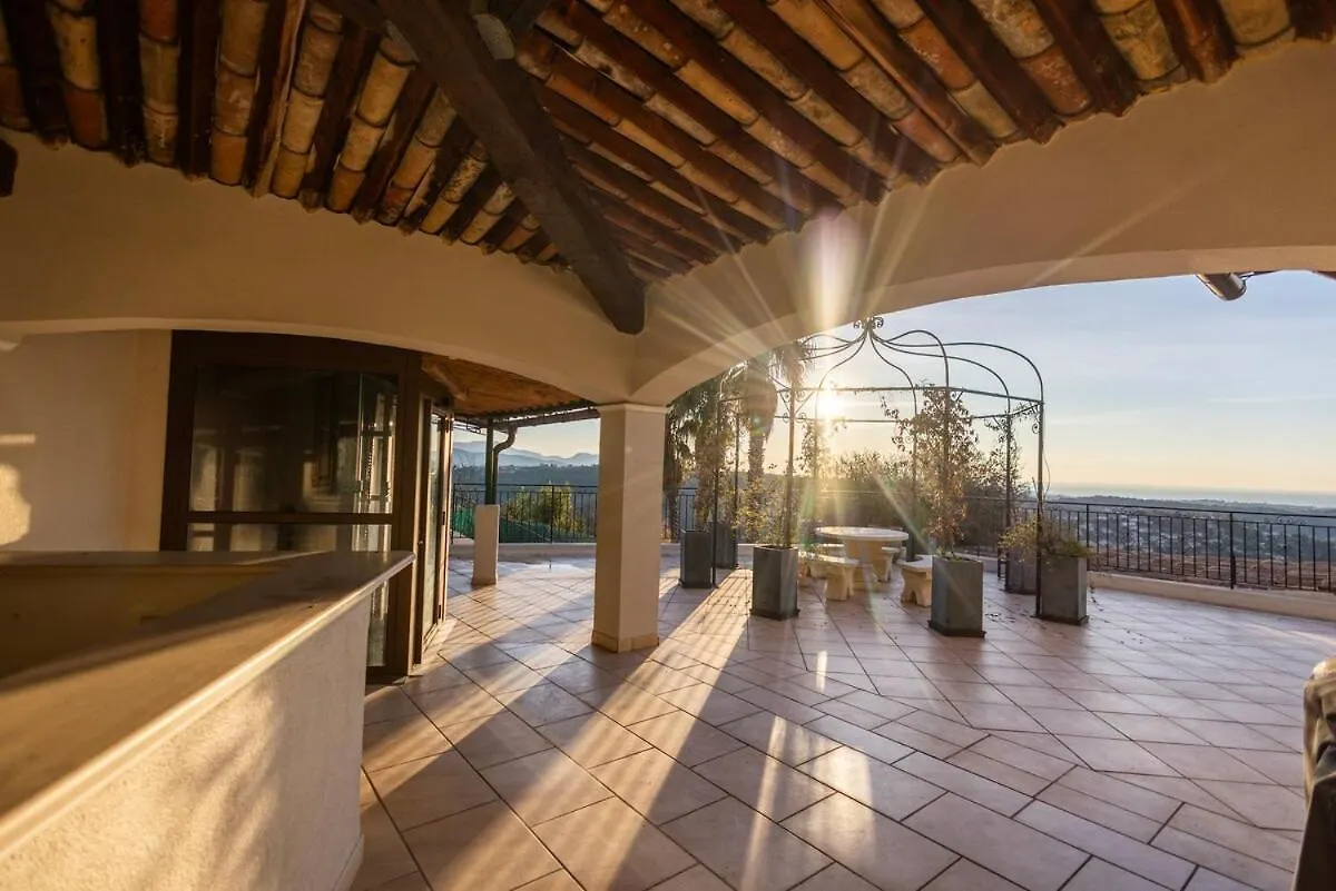 Villa Isabella Vence 0*,  France
